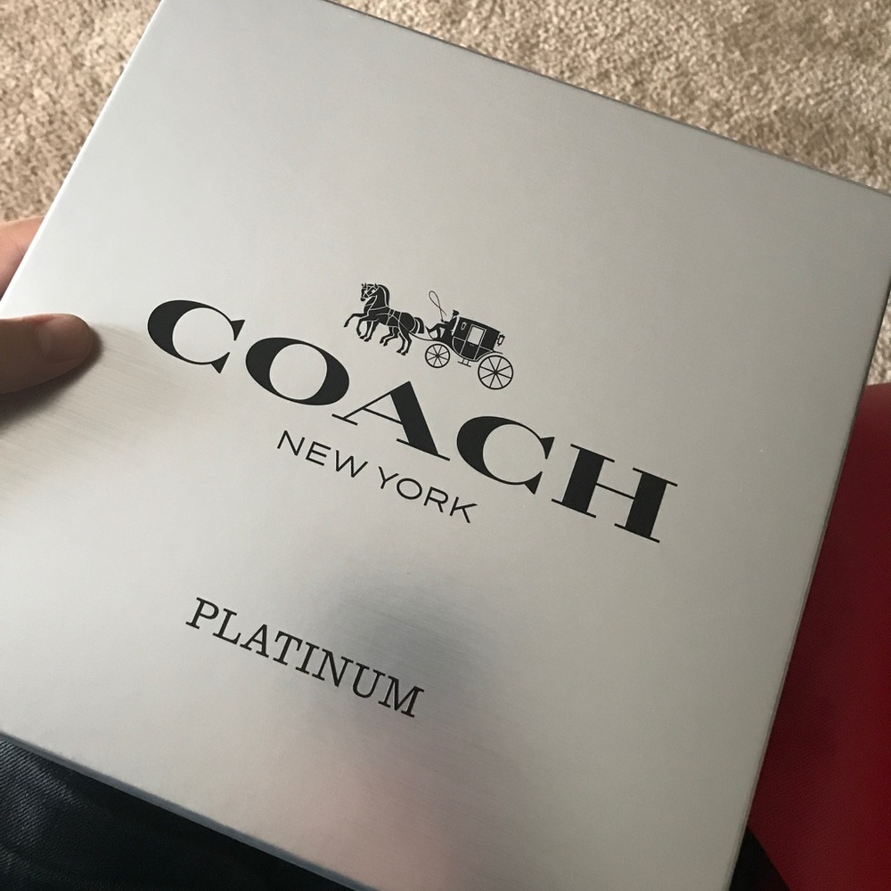 Meet your Posher, Leo